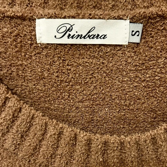 Prinbara Khaki Crewneck Oversized Sweater with Ribbed Details. Size Small - Picture 5 of 5